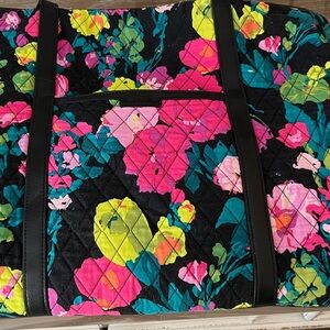 Vera Bradley Hilo Meadow Floral Quilted Tote Bag Retired Pattern